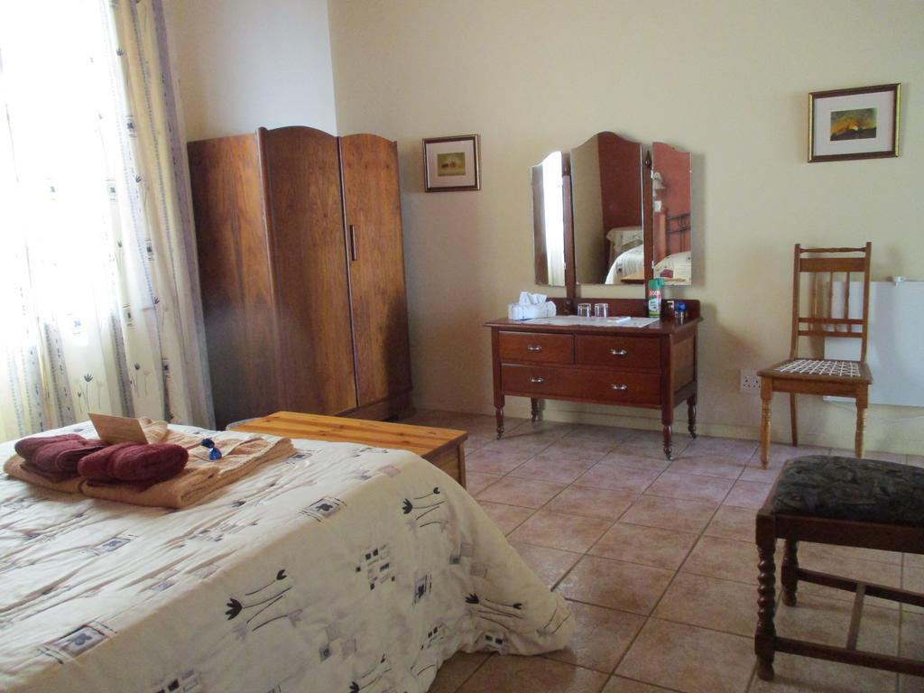 Van Rhyn Guest House Vanrhynsdorp Εξωτερικό φωτογραφία