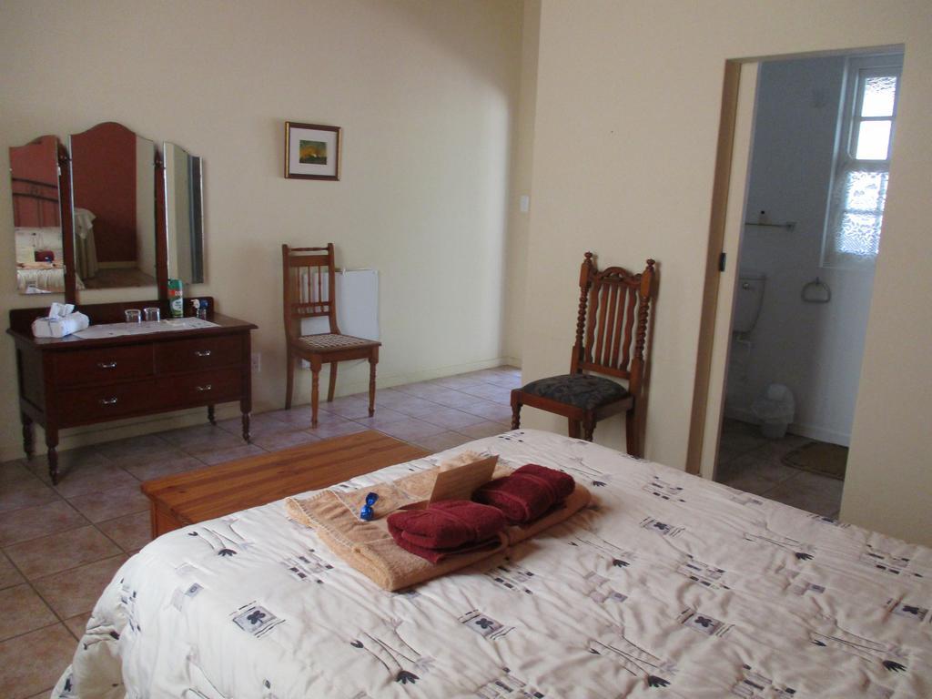 Van Rhyn Guest House Vanrhynsdorp Εξωτερικό φωτογραφία
