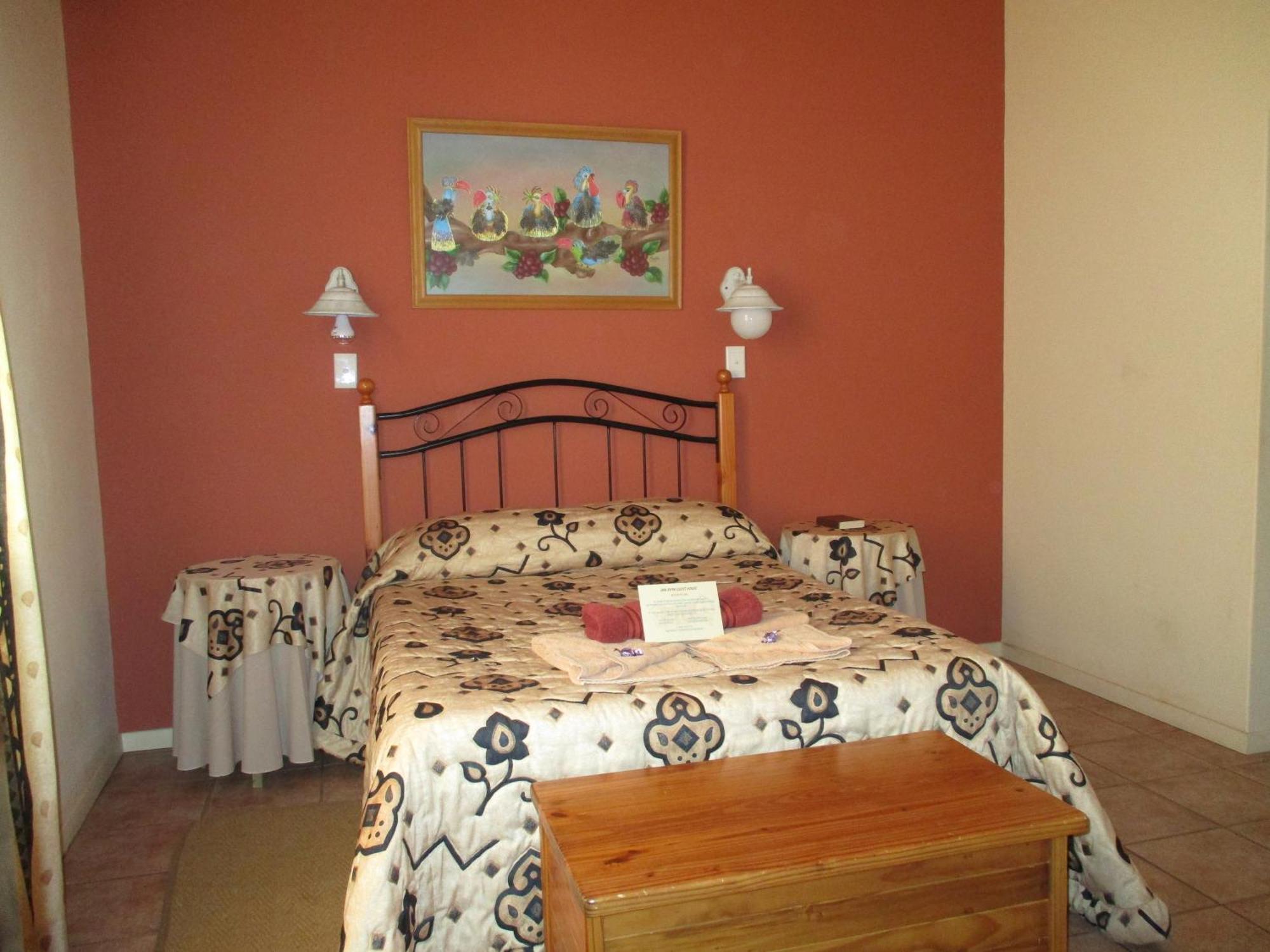 Van Rhyn Guest House Vanrhynsdorp Εξωτερικό φωτογραφία