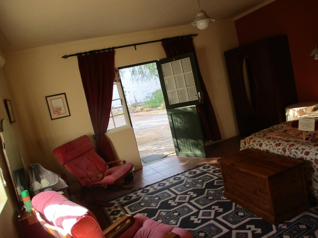 Van Rhyn Guest House Vanrhynsdorp Εξωτερικό φωτογραφία