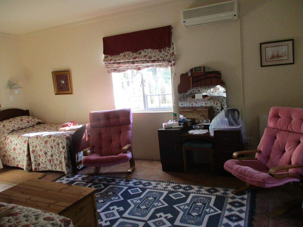 Van Rhyn Guest House Vanrhynsdorp Εξωτερικό φωτογραφία