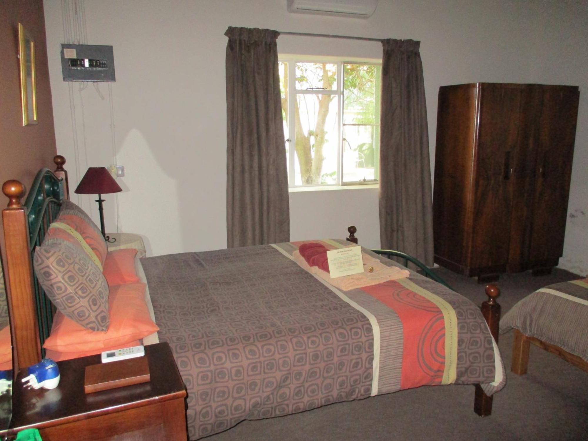 Van Rhyn Guest House Vanrhynsdorp Εξωτερικό φωτογραφία