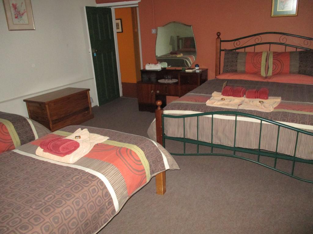 Van Rhyn Guest House Vanrhynsdorp Εξωτερικό φωτογραφία