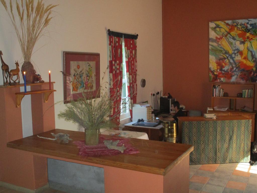 Van Rhyn Guest House Vanrhynsdorp Εξωτερικό φωτογραφία