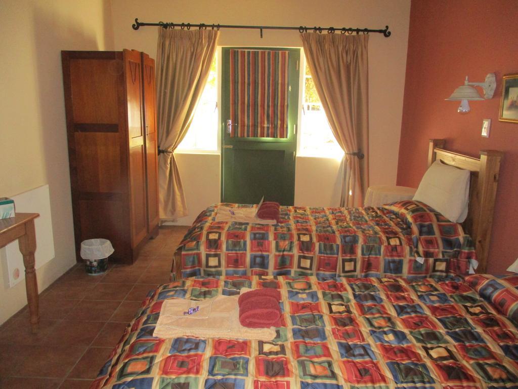 Van Rhyn Guest House Vanrhynsdorp Εξωτερικό φωτογραφία